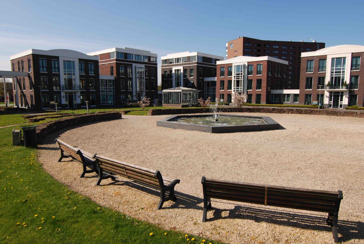 Praktijkruimte Zoetermeer te huur. in kantorencentrum wijk Rokkeveen Röntgenlaan 9, 2719DX