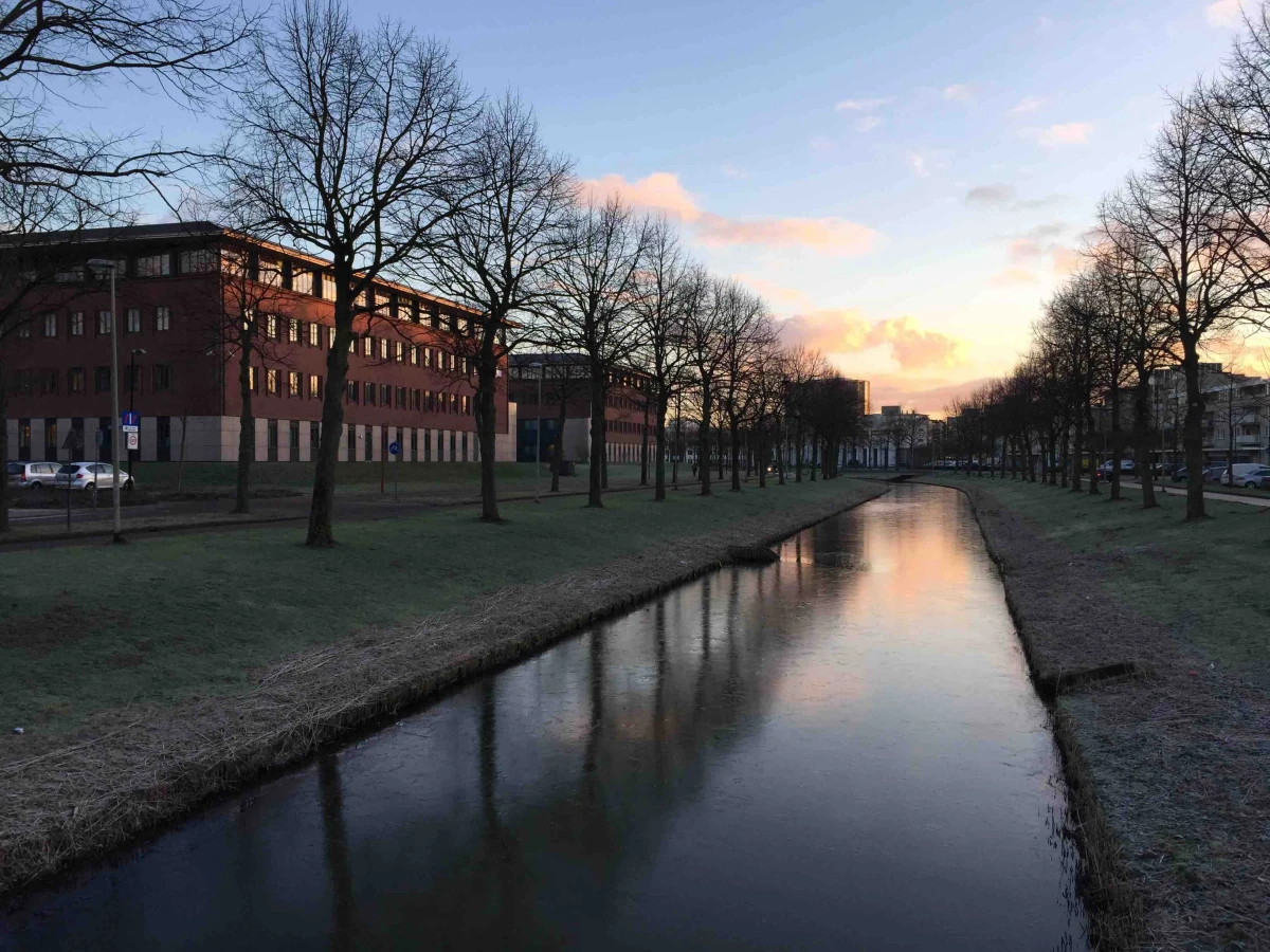 Praktijkruimte Zoetermeer te huur. in kantorencentrum wijk Rokkeveen Röntgenlaan 9, 2719DX